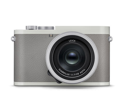 /Leica%20Q2%20“Ghost”%20by%20Hodinkee
